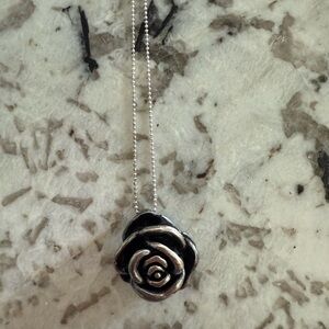 Elegant Silver Rose Pendant Necklace